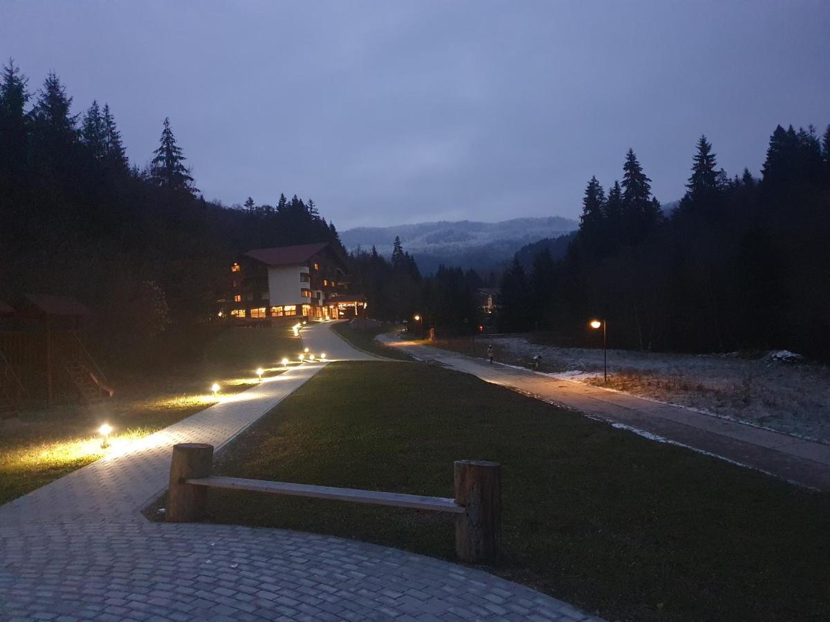 Monte Cervo Bio Hotel & Spa 科瓦斯纳 外观 照片